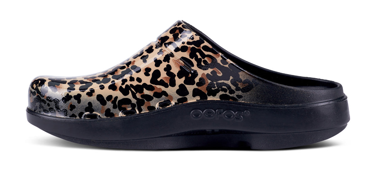 OOcloog Luxe Leopard Limited - รองเท้าเพื่อการฟื้นฟู