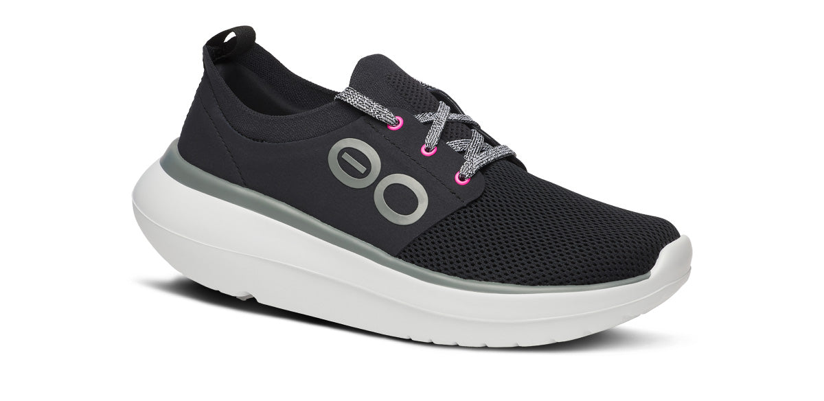 Womens OOmy Stride White Black - รองเท้าเพื่อการฟื้นฟู