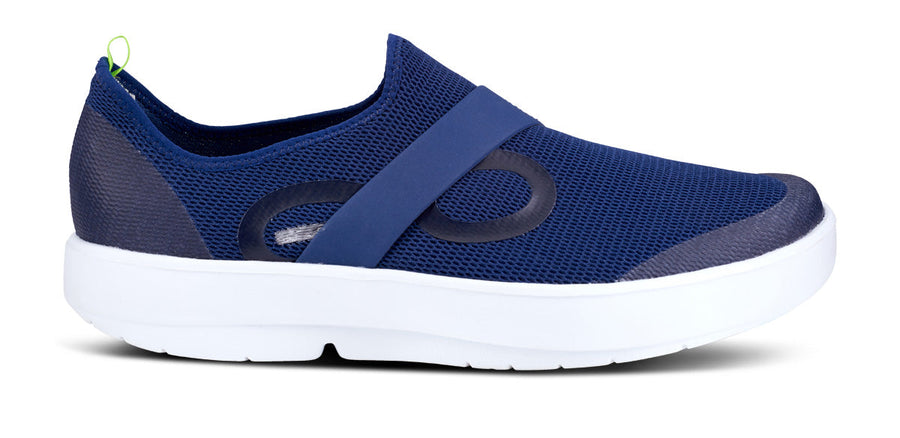 MEN'S OOMG LOW White/Navy - รองเท้าเพื่อการฟื้นฟู (สินค้าโปรโมชั่น รับคืนไม่รับเปลี่ยน)