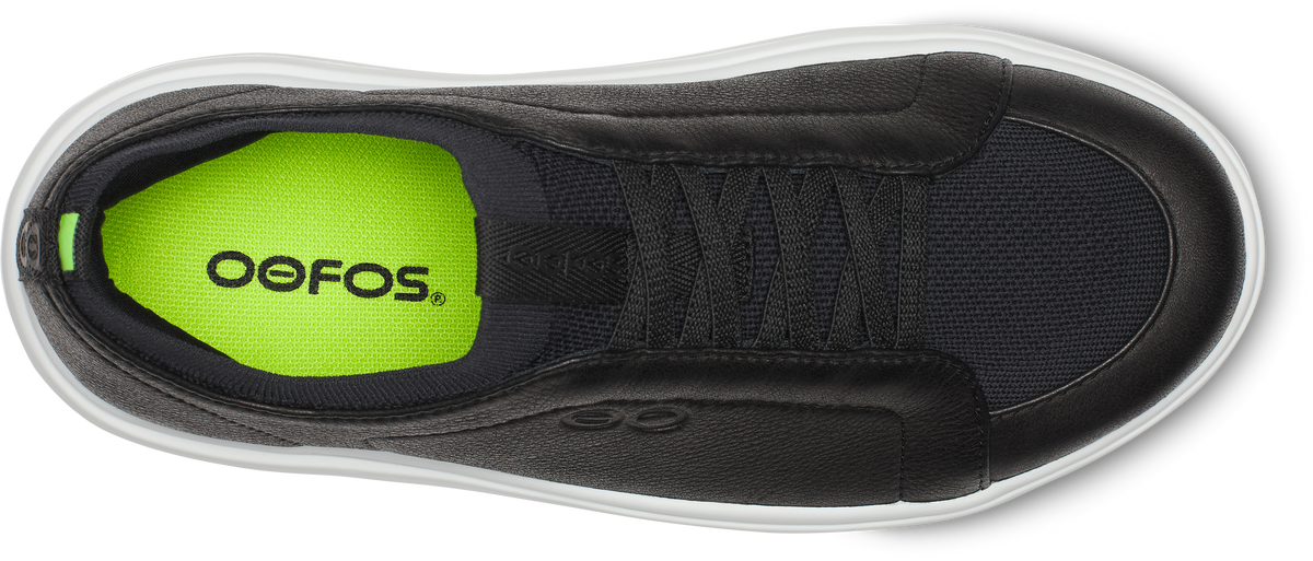 OOFOS - OOmg+ Club White Black (Mens) รองเท้าเพื่อการฟื้นฟู
