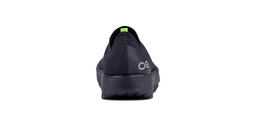 OOFOS WOMEN'S OOMG EEZEE LOW Black/Black - รองเท้าเพื่อสุขภาพ นุ่มสบาย