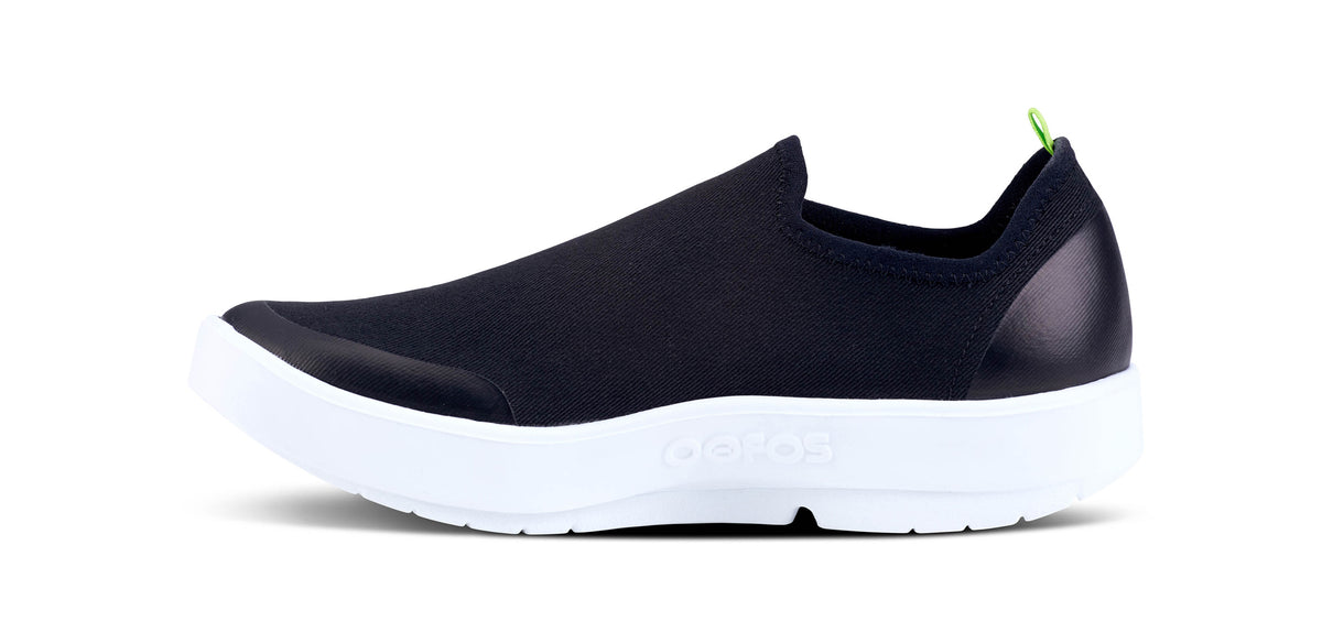 Womens OOmg Eezee Low White/Black - รองเท้าเพื่อการฟื้นฟู