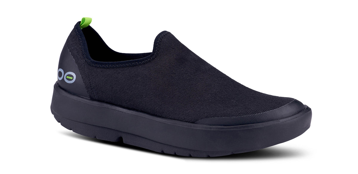 Womens OOmg EEzee Low Black/Black - รองเท้าเพื่อการฟื้นฟู