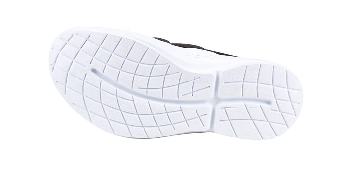 MEN'S OOMG LOW White/Black - รองเท้าเพื่อการฟื้นฟู (สินค้าโปรโมชั่น รับคืนไม่รับเปลี่ยน)