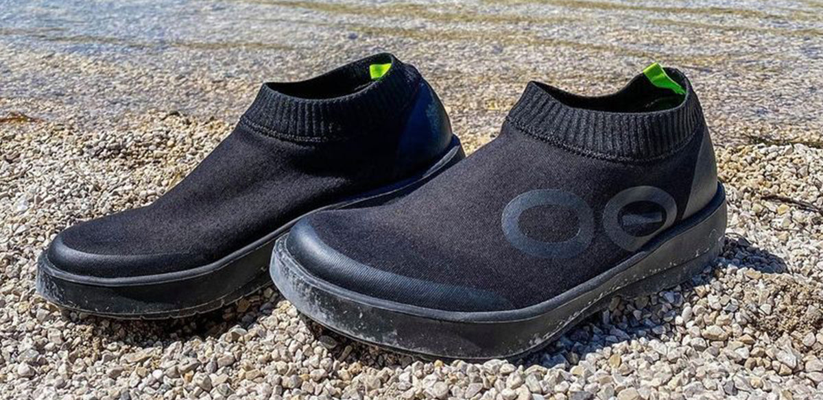 MEN'S OOMG EEZEE MID SHOE BLACK/BLACK - รองเท้าเพื่อการฟื้นฟู