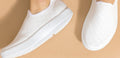 MEN'S OOMG EEZEE WHITE CHECKERBOARD - รองเท้าเพื่อการฟื้นฟู (สินค้าโปรโมชั่น รับคืนไม่รับเปลี่ยน)
